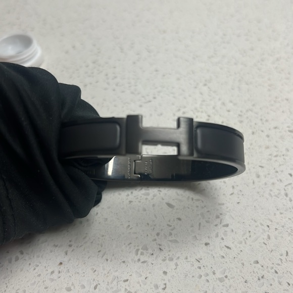 Black Hermes Men’s Clic HH bracelet T5 - Picture 11 of 11